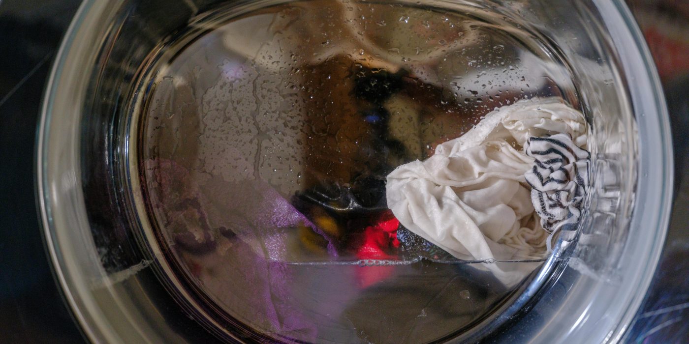 Comment nettoyer un lave-linge encrassé par des boues ?