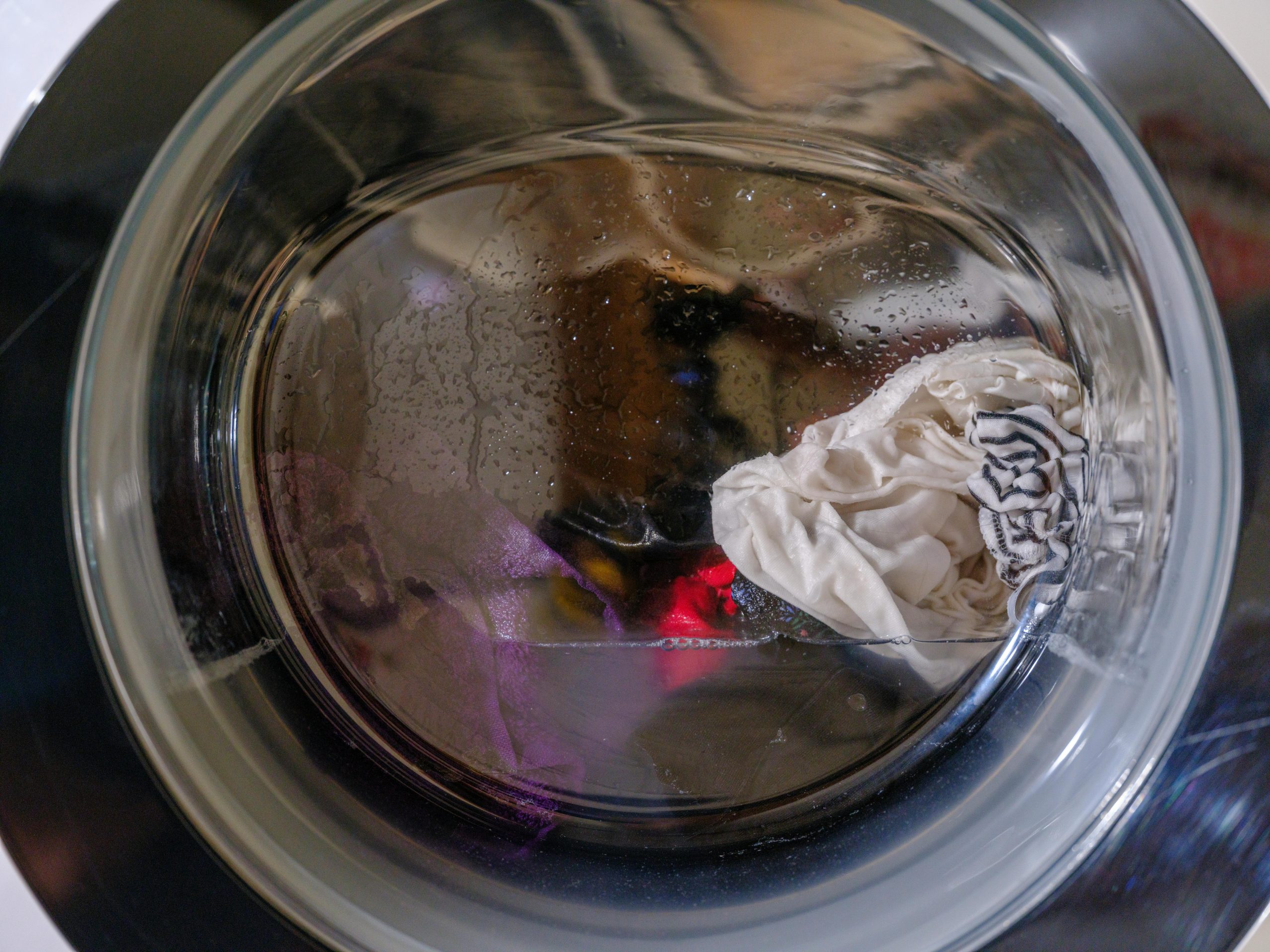 Comment nettoyer un lave-linge encrassé par des boues