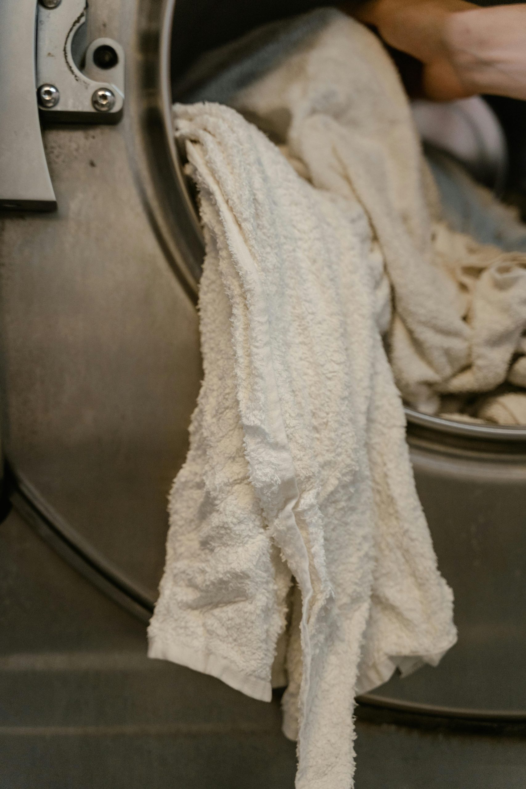 Nettoyer un lave-linge encrassé par des boues