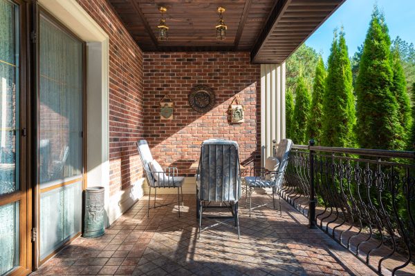 Comment bien aménager une véranda de 10m² ?