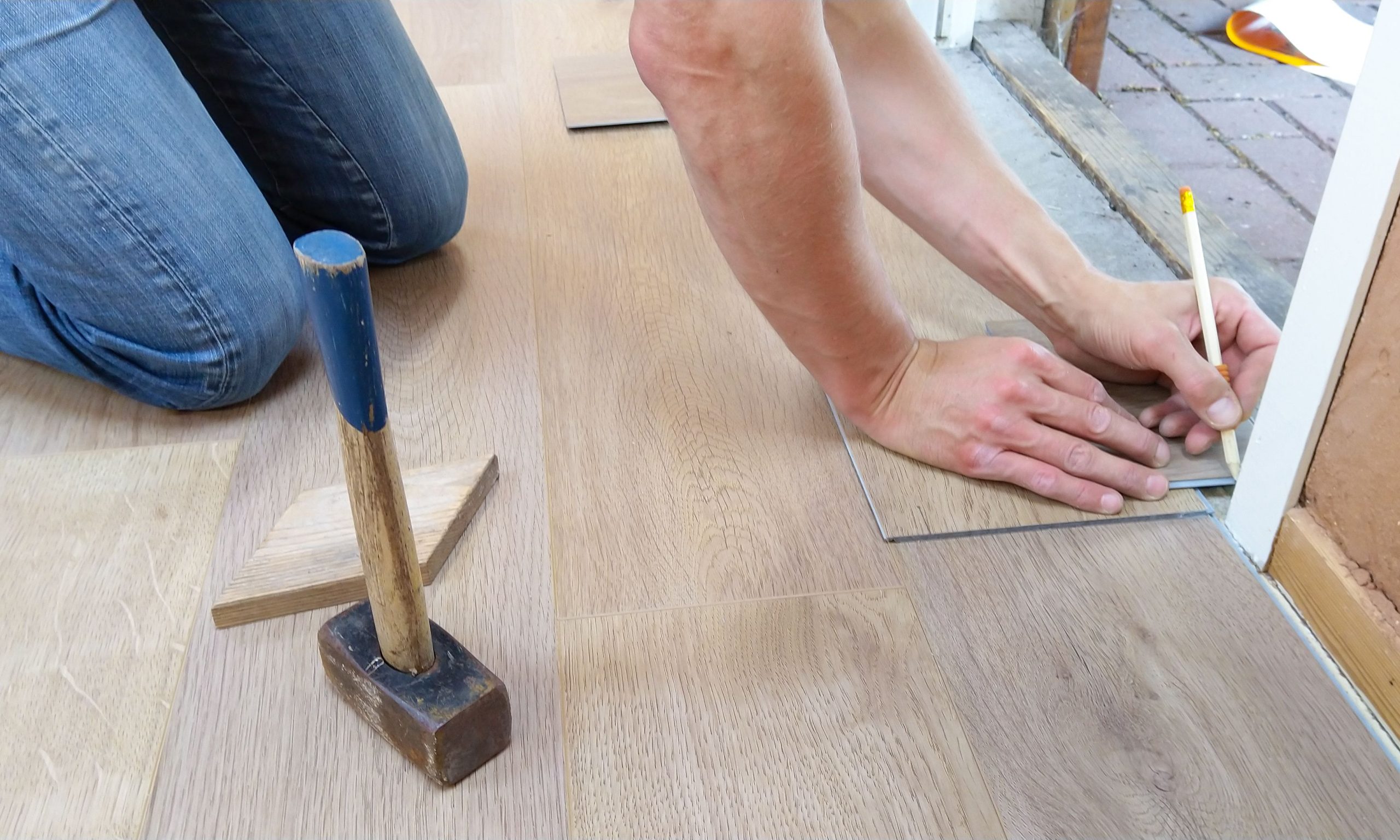 Importance du joint de dilatation du parquet flottant